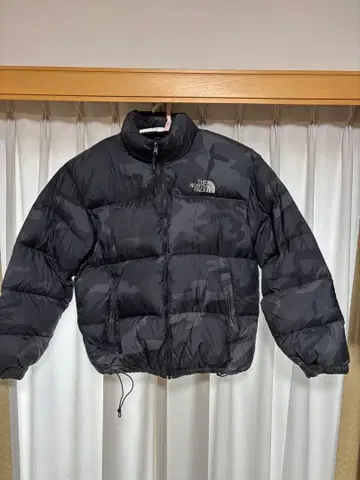 THE NORTH FACE 다운 자켓 블랙 카모