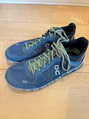 On Cloudflow 스니커즈 블루/그린