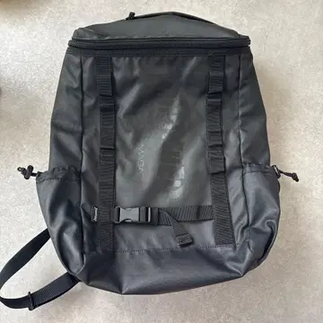 THRASHER 블랙 럭색