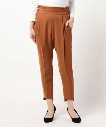 [ FEMMENT ] [ STUDIOUS 별주 ] 프론트 턱 팬츠