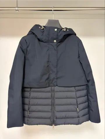 블랙 다운 자켓 CAPEHORN TATRAS