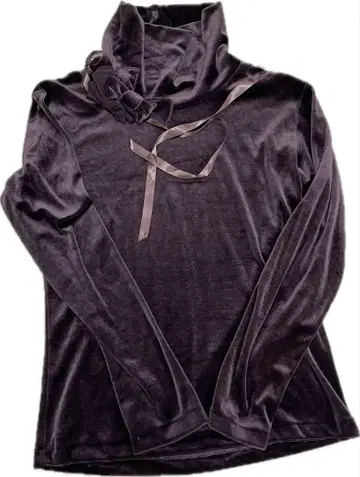 카네코 이사오 터틀넥 브라운 리본 포함