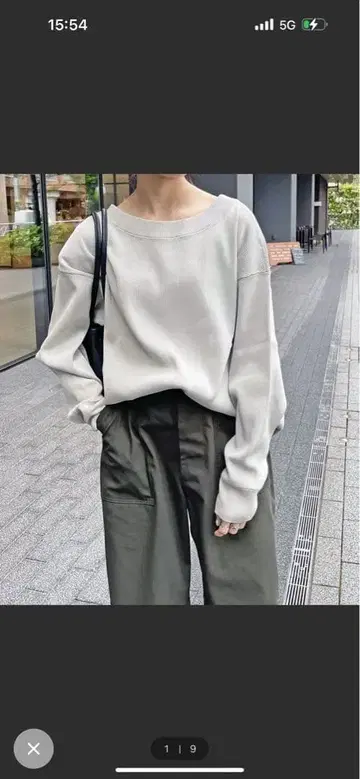 그레이 긴팔 티셔츠