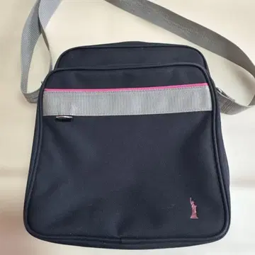 EAST BOY 숄더백 블랙