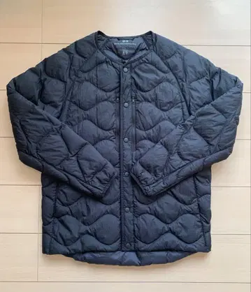 유니클로 x 화이트 마운티니어링 다운 자켓 블랙 M