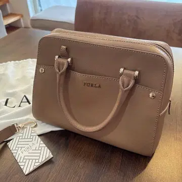 FURLA 베이지 핸드백 스트랩 포함