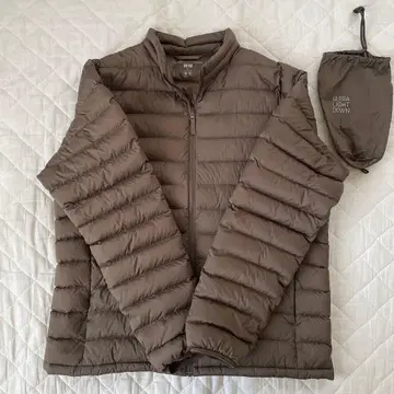 유니클로 울트라 라이트 다운 브라운 남성용 XL