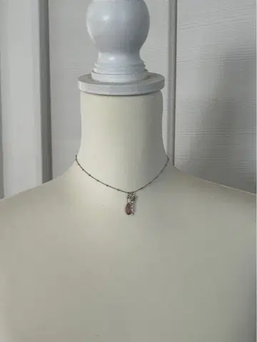 새상품급 안나수이 목걸이