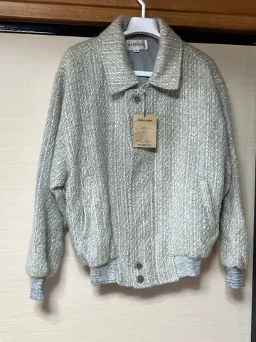 미사용품 BESTEASE 봄버 자켓 그레이 계열 모 70% 일본제 L