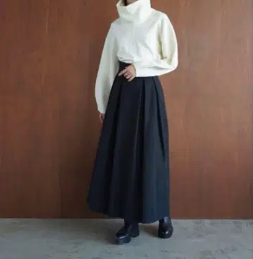 [택 포함] 클라네 HIGH WAIST VOLUME MAXI SKIRT