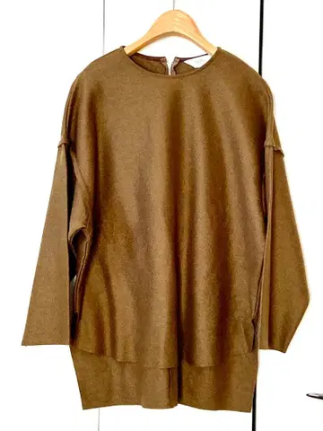 슬로브 이에나 카키 긴팔 니트