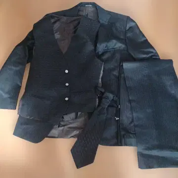 새상품급 턱시도 넥타이 베스트 포함 파티 수트