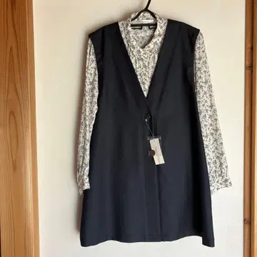 Marisa Grace 블라우스와 베스트 세트