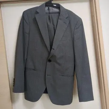 그레이 스트라이프 비즈니스 정장