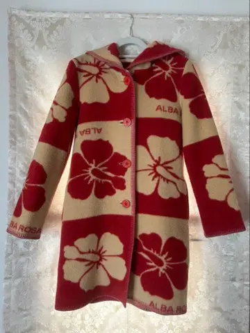 ALBA ROSA 하이비스커스 패턴 롱 코트