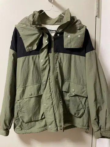 SPRAY PREMIUM 마운틴 후드티 올리브 그린/블랙