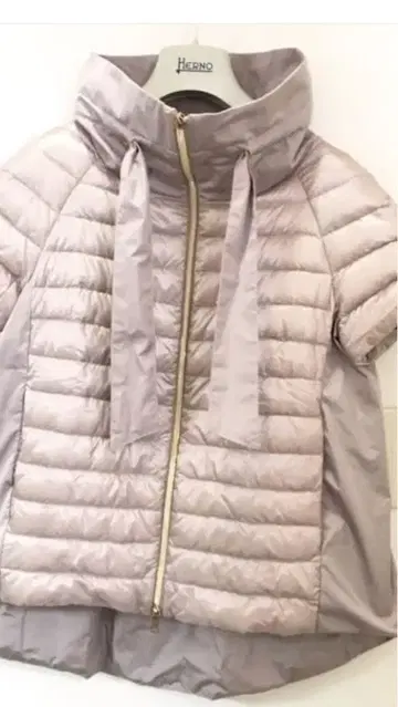 [ HERNO ] 반팔 베스트