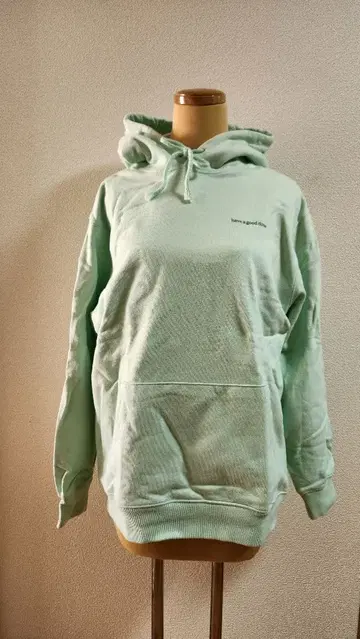 민트 그린 후드 부착 후드티