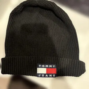 TOMMY JEANS 블랙 니트 모자 가격 인하 문의 가능