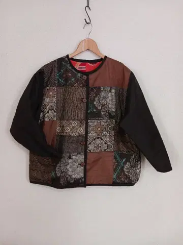 패치워크 디자인 노카라 자켓