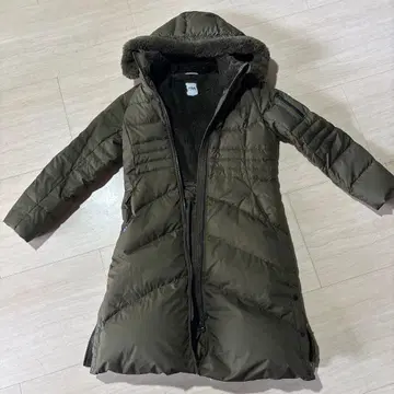 FILA 후드 부착 다운 자켓 올리브 그린