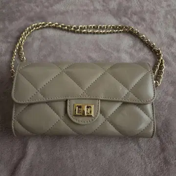 그레이 가죽 퀼팅 숄더백