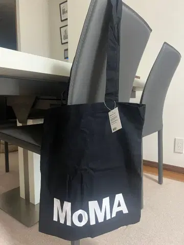 MoMA 토트백 블랙