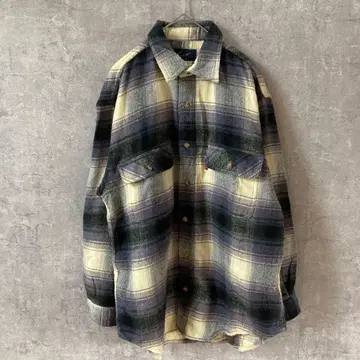 FASSY 옴브레 체크 크림 네이비 계열 긴팔 아크릴 빅 루즈 M 상당