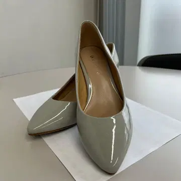 그레이 스틸레토 펌프스 24.0cm