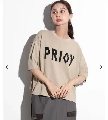 야마다야 스콧 클럽 로고 그래픽 니트 풀오버 샌드 베이지