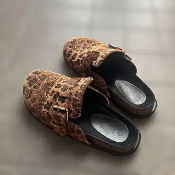 레오파드 무늬 슬리퍼