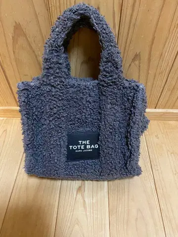 MARC JACOBS 더 토트백 테디 토트백