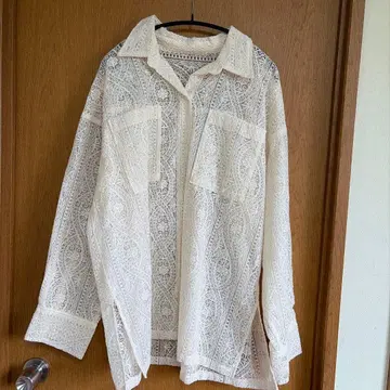 KBF 아이보리 레이스 긴팔 셔츠