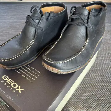 GEOX 네이비 가죽 캐주얼 부츠