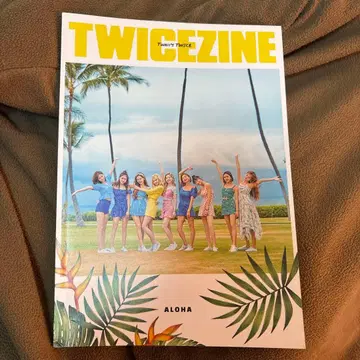 TWICE ZINE ALOHA