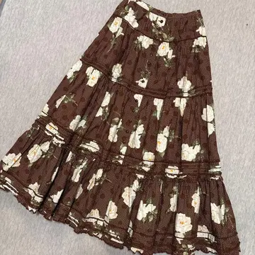 새상품급 핑크하우스 꽃무늬&도트 무늬가 귀여운 플레어 스커트