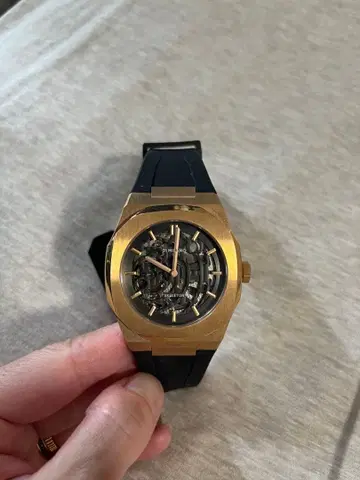 D1 MILANO 스켈레톤 자동 와인딩