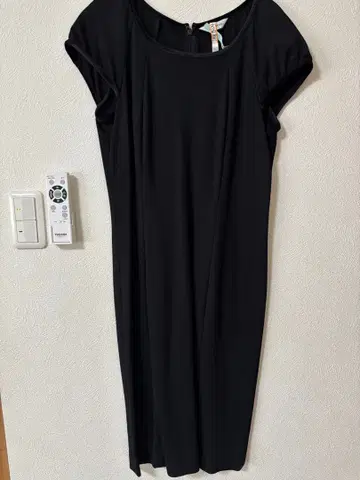 블랙 프렌치 소매 원피스