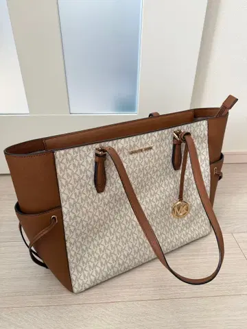 Michael Kors 토트백 브라운/화이트