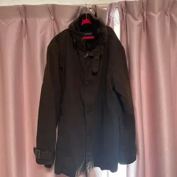 브라운 플리스 옷깃 트렌치코트