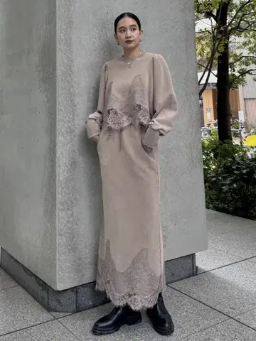 케미컬 오버다이 레이스 스웨트 탑 & 스커트