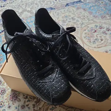 PATRICK 블랙스니커즈 뜨개질풍