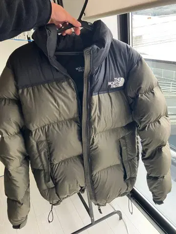 THE NORTH FACE 다운 자켓 M 사이즈