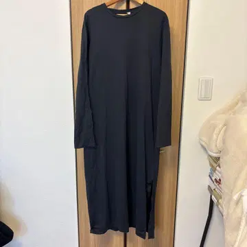 하자 있음 ATON 블랙 롱 원피스 긴팔