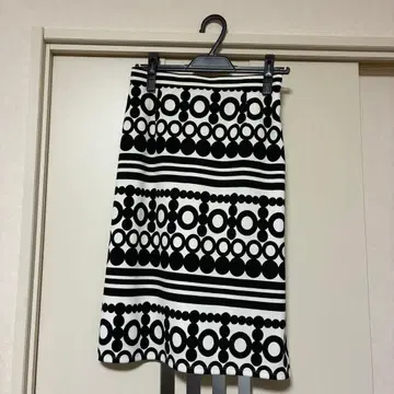 새상품급 wb 타이트 스커트 38호