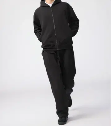 [택 포함 새상품] 유니클로 스웨트 와이드 팬츠 블랙 S