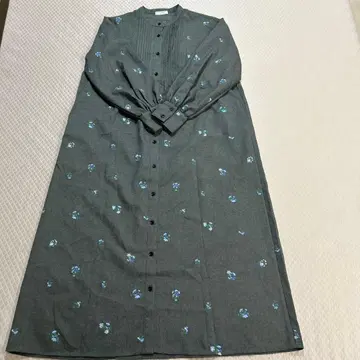 새상품급 AFTERNOON TEA 작은 꽃 자수 롱 원피스 핀턱