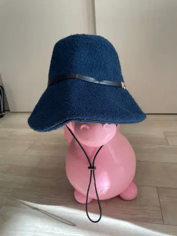 네이비 블루 울 버킷 햇