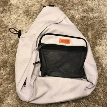 UNIVERSAL OVERALL 슬링백 화이트