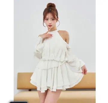 다리치 오프숄더 프릴 미니 원피스 F 사이즈